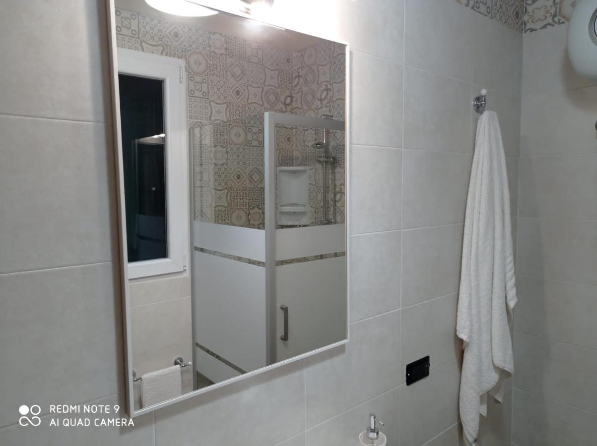 B&B Le Carrube Sava Exterior foto