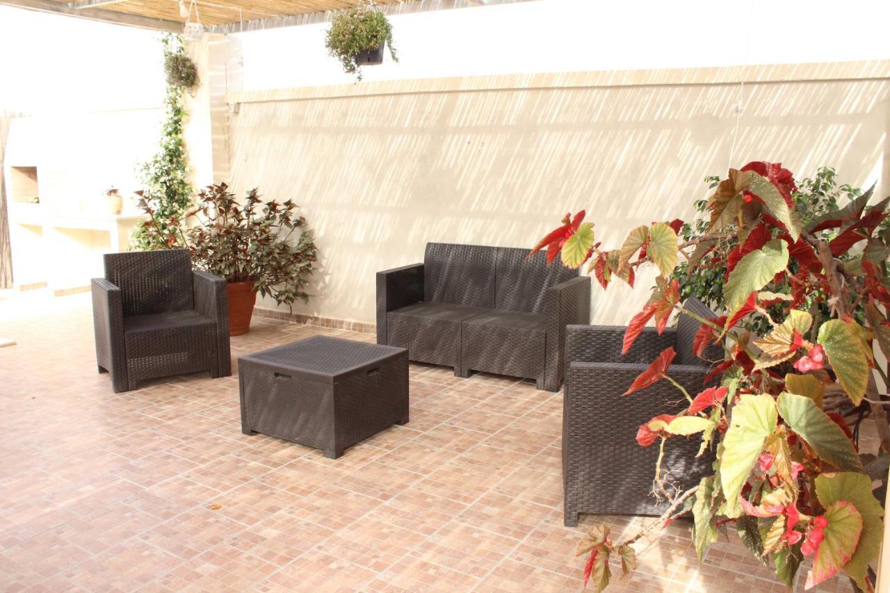 B&B Le Carrube Sava Exterior foto